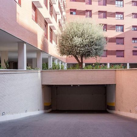 Relajate Despues De Patear Madrid Apartment Bagian luar foto
